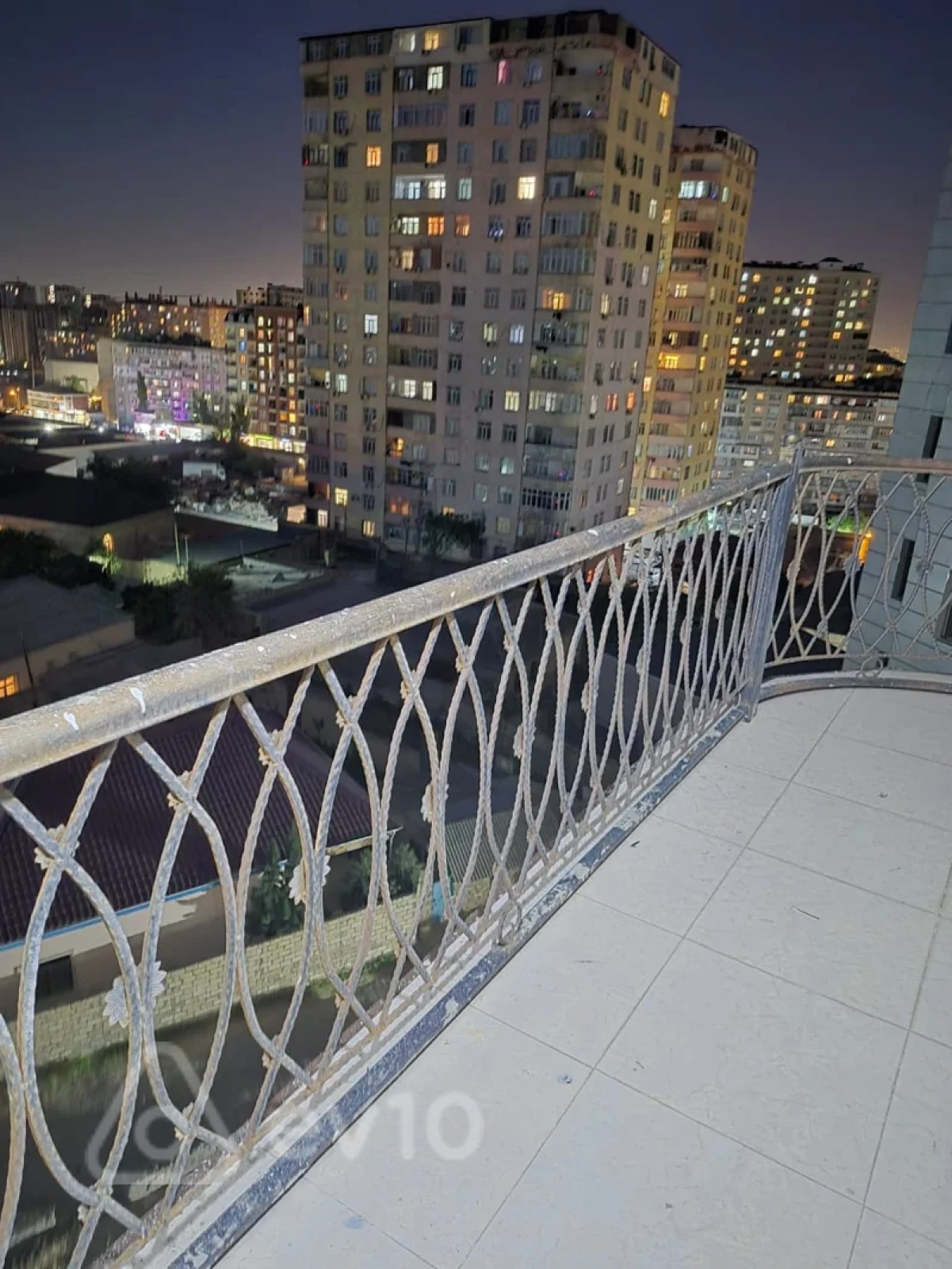 Kirayə verilir 2 otaqlı yeni tikili 90 m²