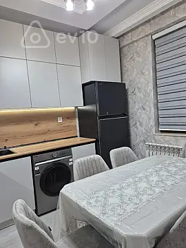 Kirayə verilir 2 otaqlı yeni tikili 90 m²