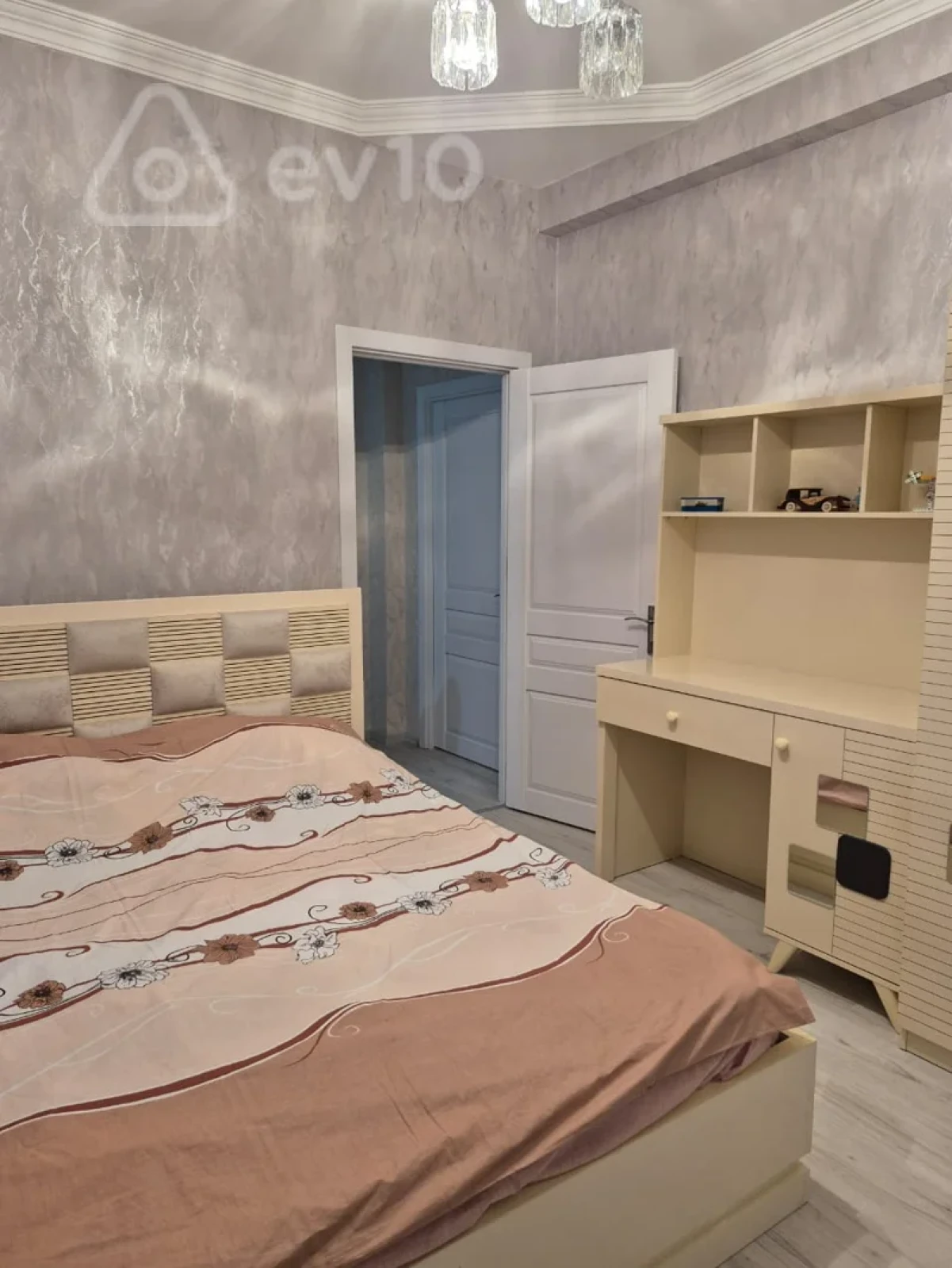 Kirayə verilir 2 otaqlı yeni tikili 90 m²