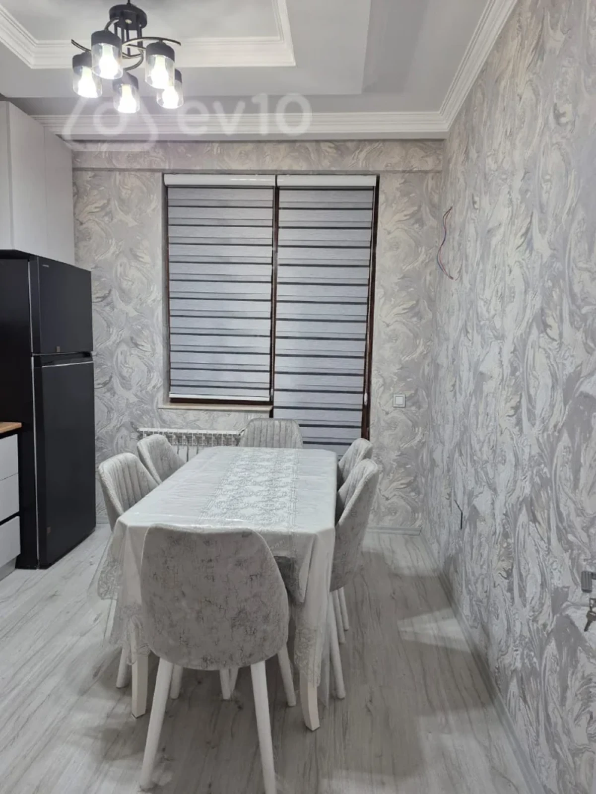 Kirayə verilir 2 otaqlı yeni tikili 90 m²