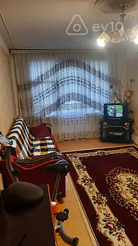 Kirayə verilir 2 otaqlı köhnə tikili 54 m²