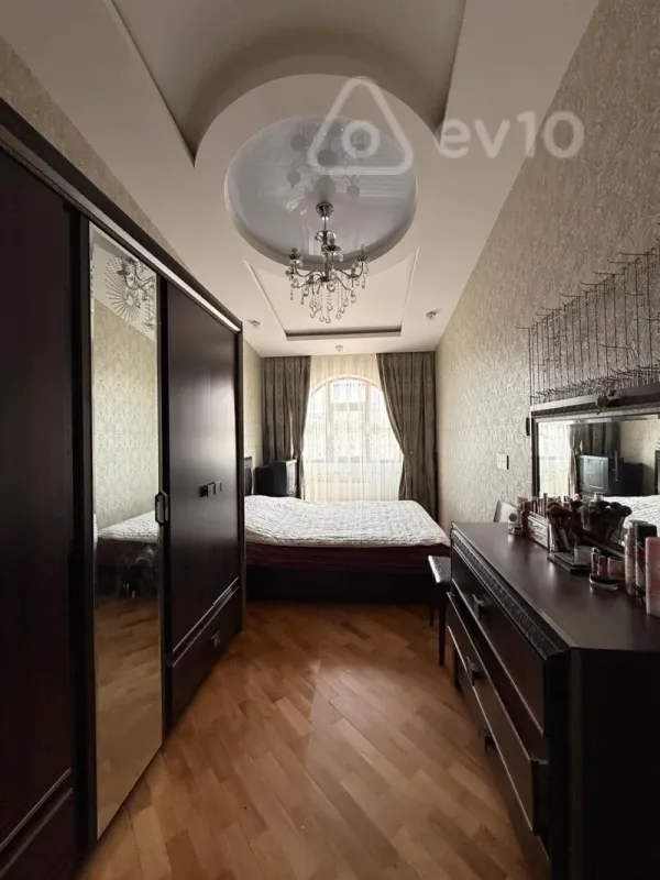 Kirayə verilir 2 otaqlı yeni tikili 70 m²