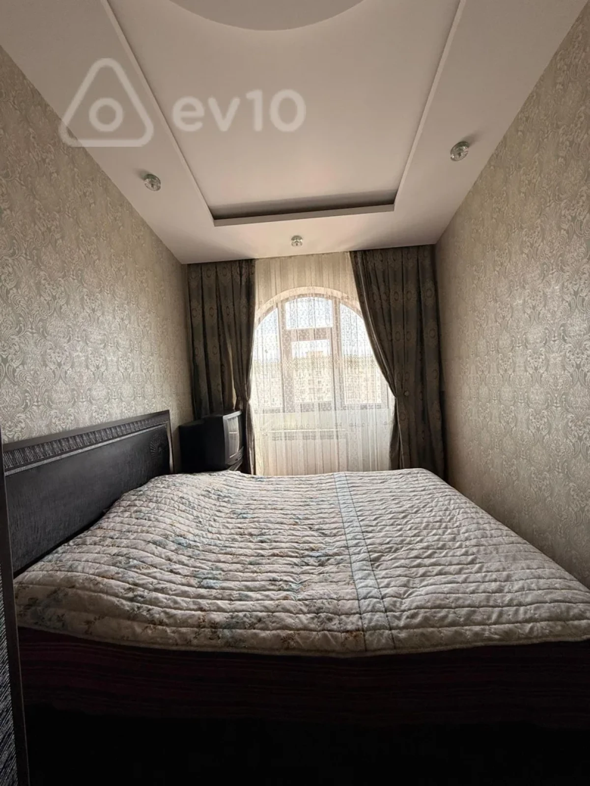 Kirayə verilir 2 otaqlı yeni tikili 70 m²