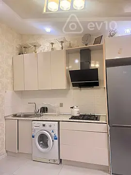 Kirayə verilir 2 otaqlı yeni tikili 70 m²