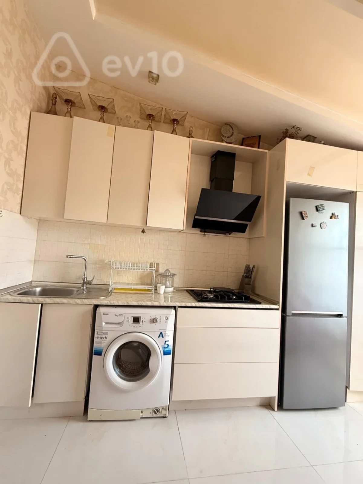 Kirayə verilir 2 otaqlı yeni tikili 70 m²