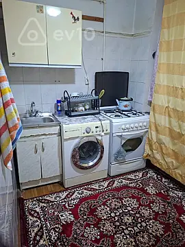 Kirayə verilir 2 otaqlı köhnə tikili 65 m²