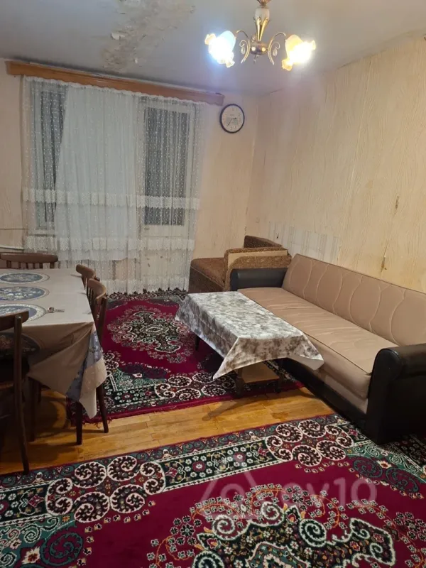 Kirayə verilir 2 otaqlı köhnə tikili 65 m²