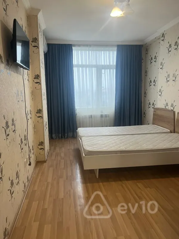 Kirayə verilir 2 otaqlı yeni tikili 60 m²