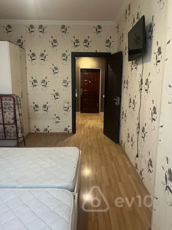 Kirayə verilir 2 otaqlı yeni tikili 60 m²
