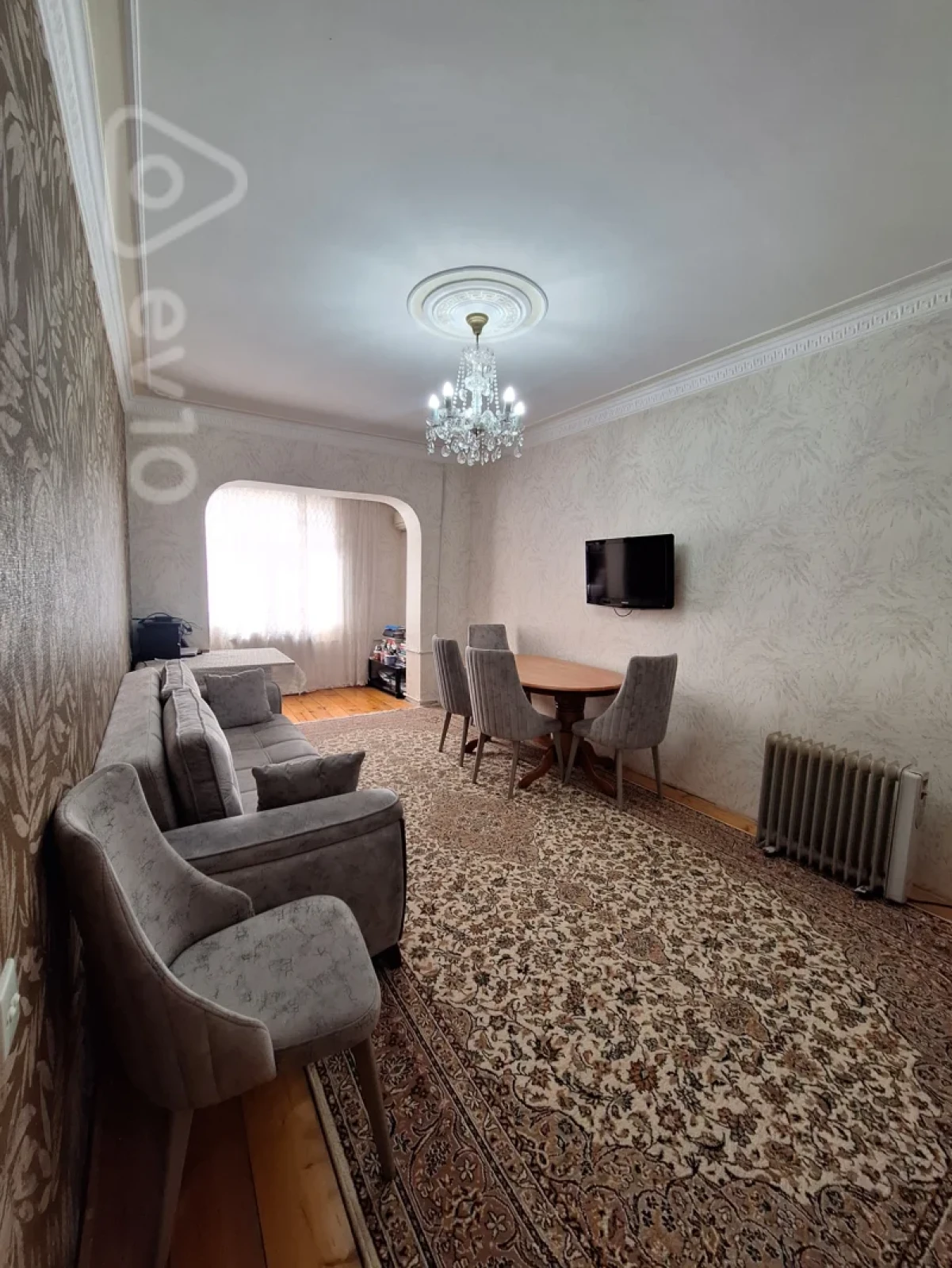 Satılır 9 otaqlı köhnə tikili 65 m²