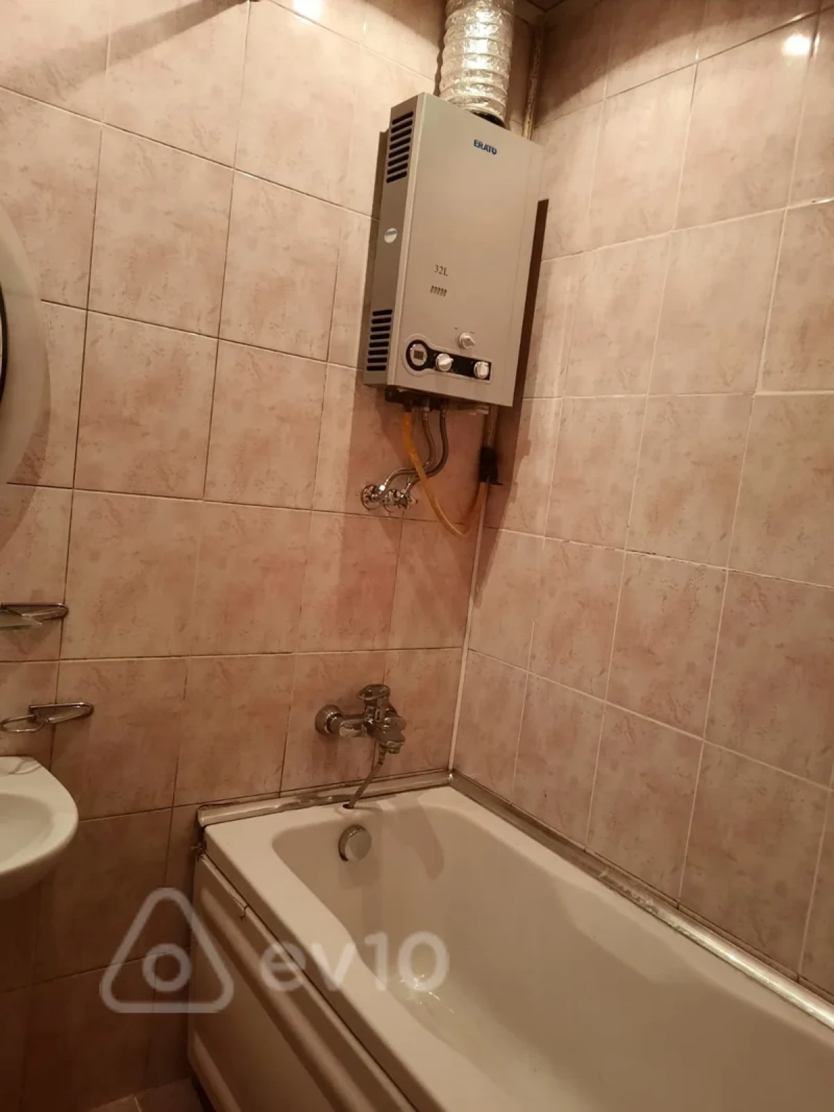 Kirayə verilir 3 otaqlı köhnə tikili 70 m²