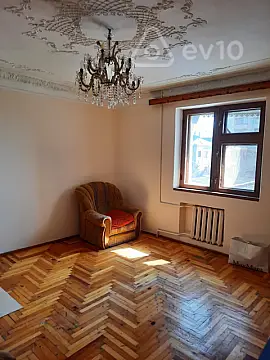 Kirayə verilir 3 otaqlı köhnə tikili 70 m²