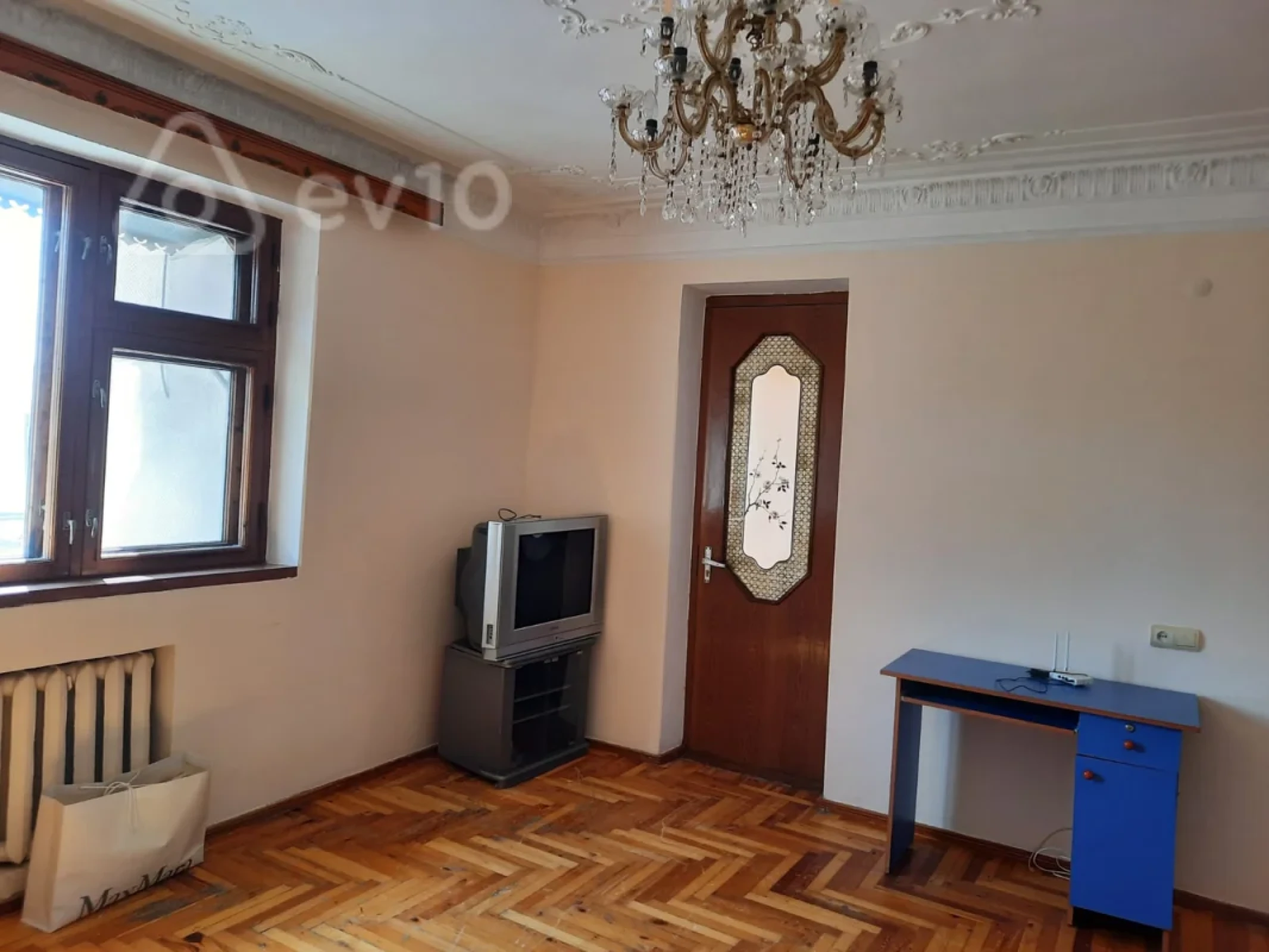 Kirayə verilir 3 otaqlı köhnə tikili 70 m²
