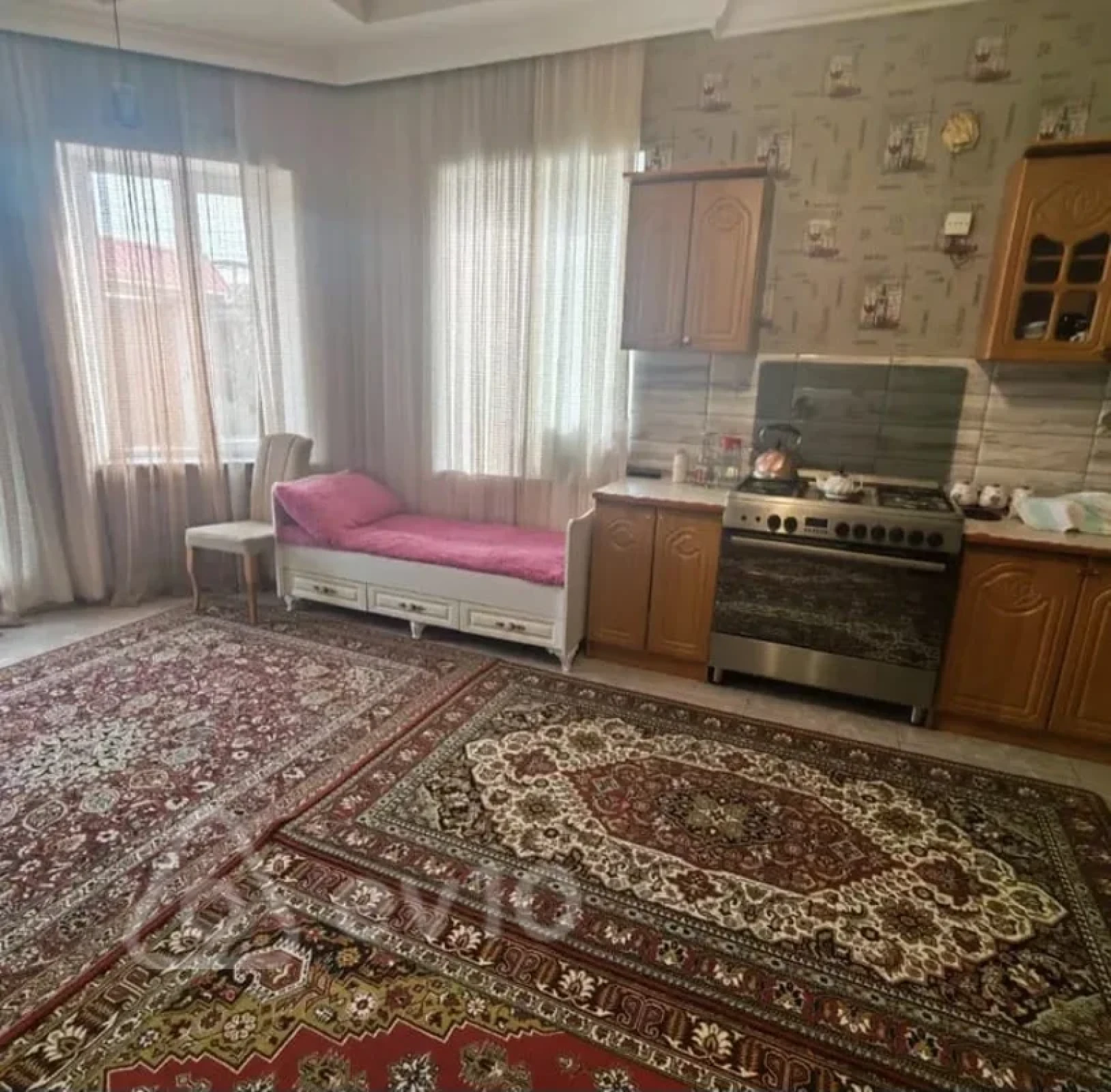 Satılır 9 otaqlı həyət evi 360 m²