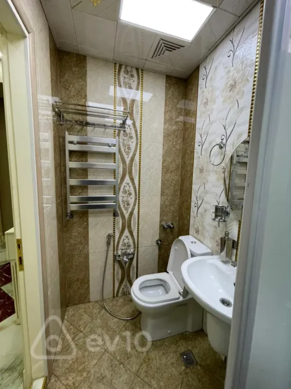 Kirayə verilir 3 otaqlı yeni tikili 80 m²