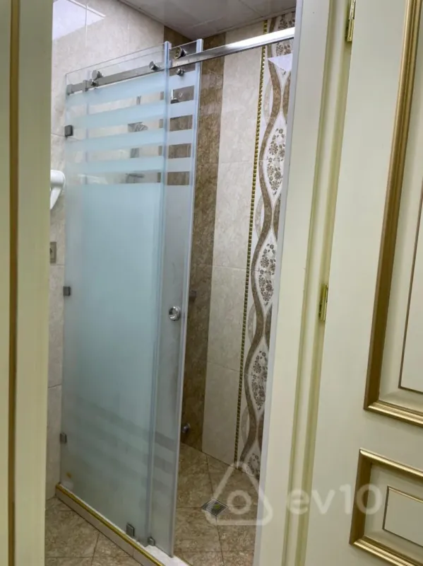 Kirayə verilir 3 otaqlı yeni tikili 80 m²