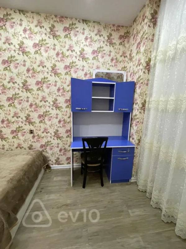 Kirayə verilir 3 otaqlı yeni tikili 80 m²
