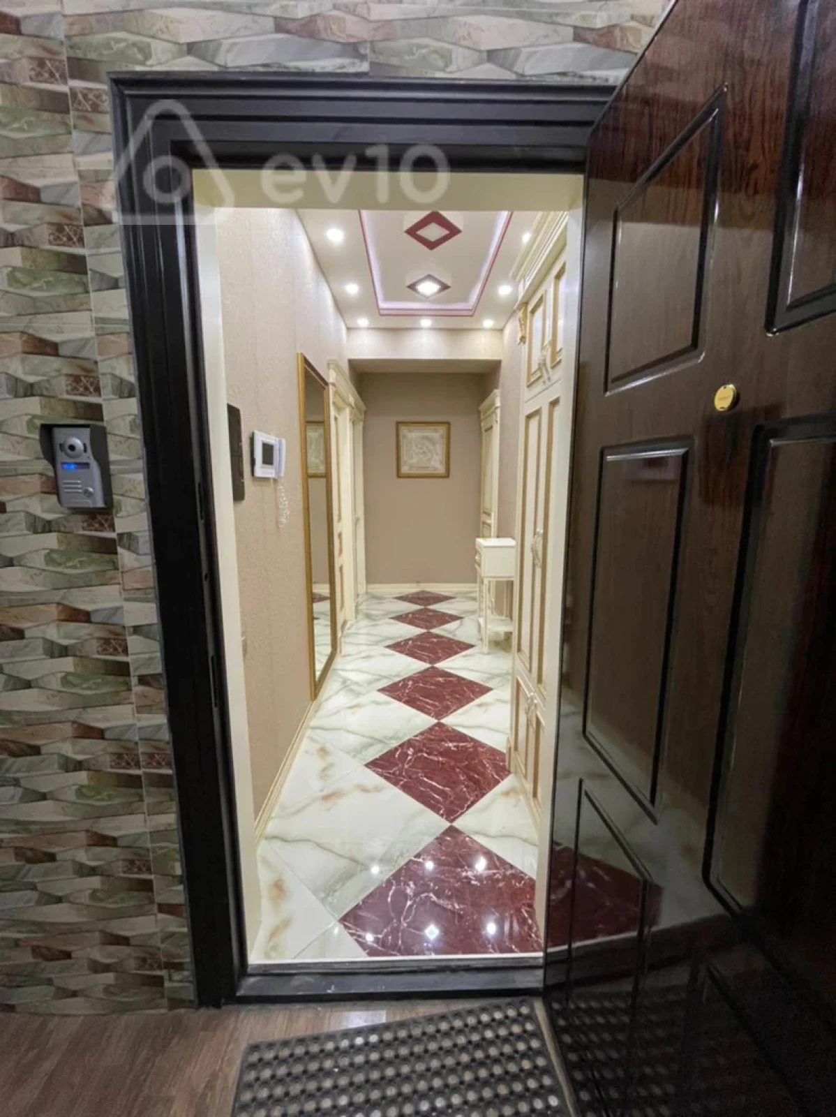 Kirayə verilir 3 otaqlı yeni tikili 80 m²