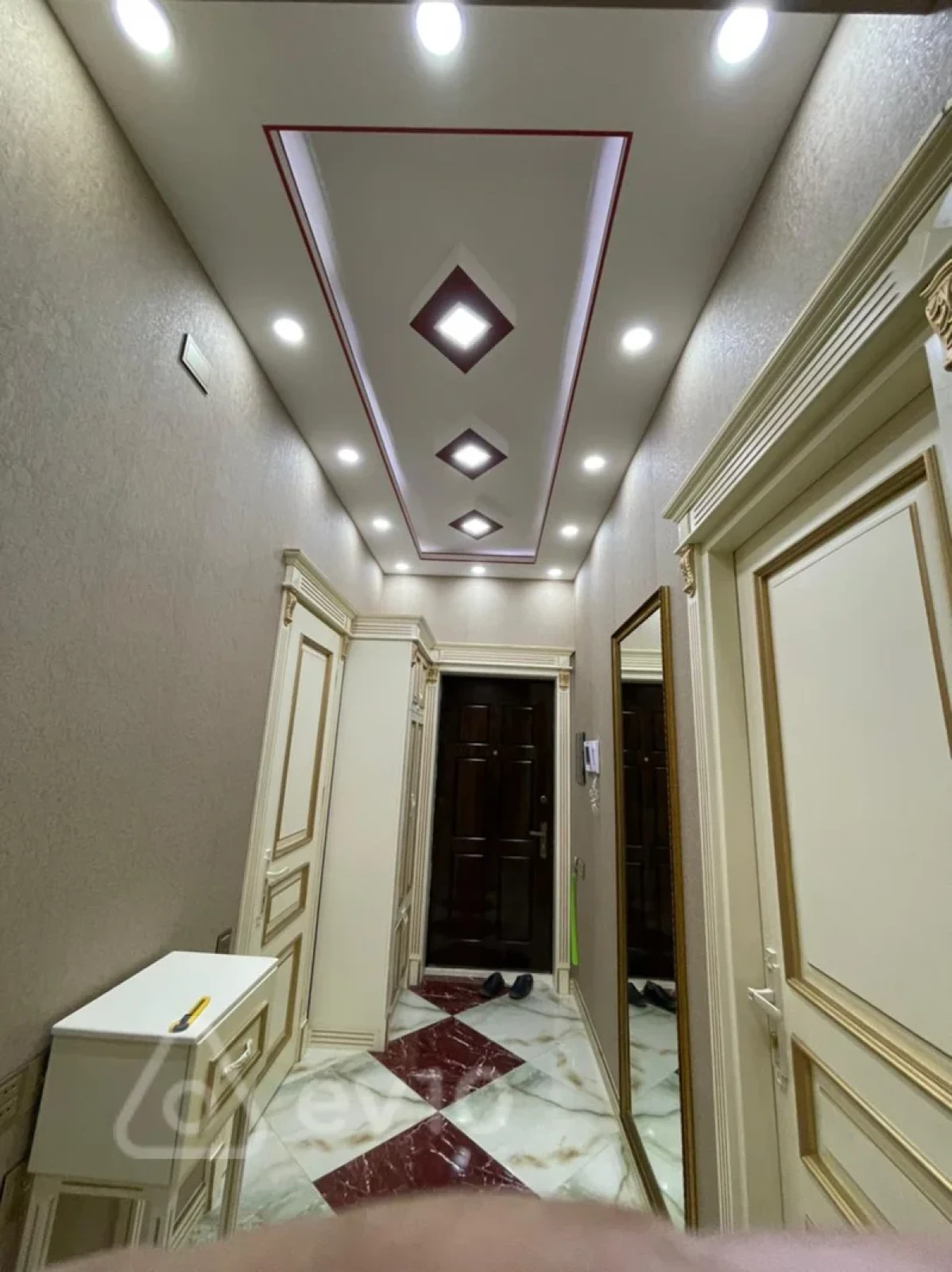 Kirayə verilir 3 otaqlı yeni tikili 80 m²