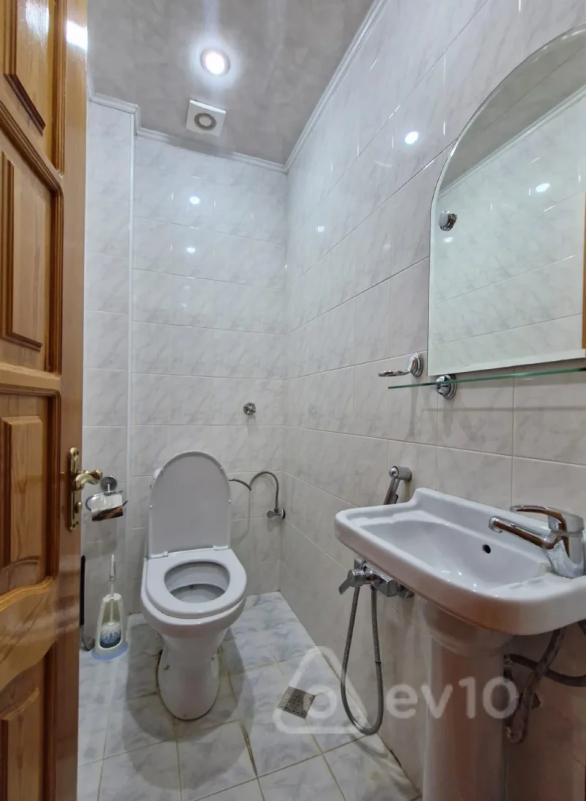Kirayə verilir 3 otaqlı köhnə tikili 75 m²