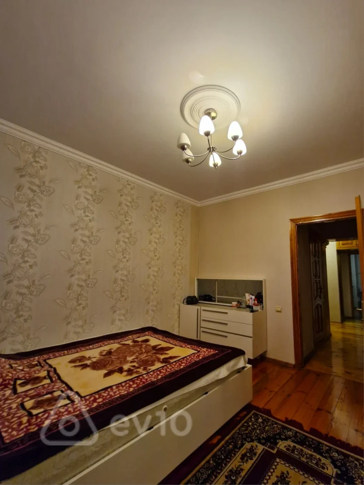 Kirayə verilir 3 otaqlı köhnə tikili 75 m²