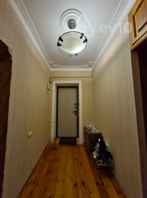 Kirayə verilir 3 otaqlı köhnə tikili 75 m²