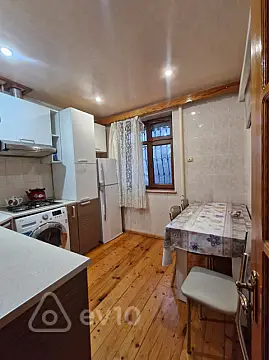 Kirayə verilir 3 otaqlı köhnə tikili 75 m²