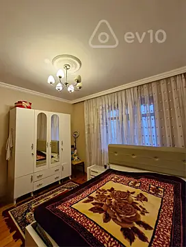 Kirayə verilir 3 otaqlı köhnə tikili 75 m²