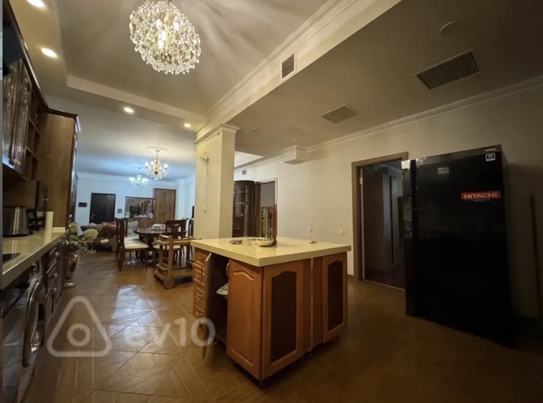 Satılır 4 otaqlı yeni tikili 161 m²