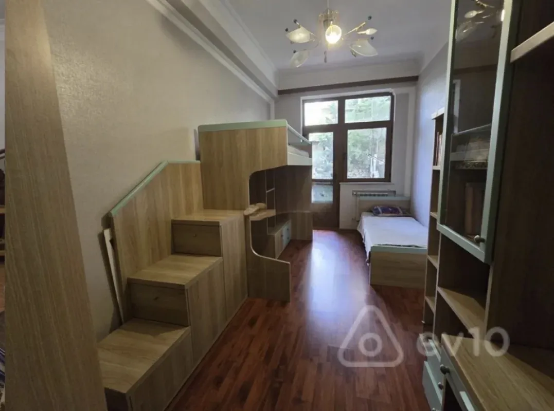 Satılır 4 otaqlı yeni tikili 161 m²