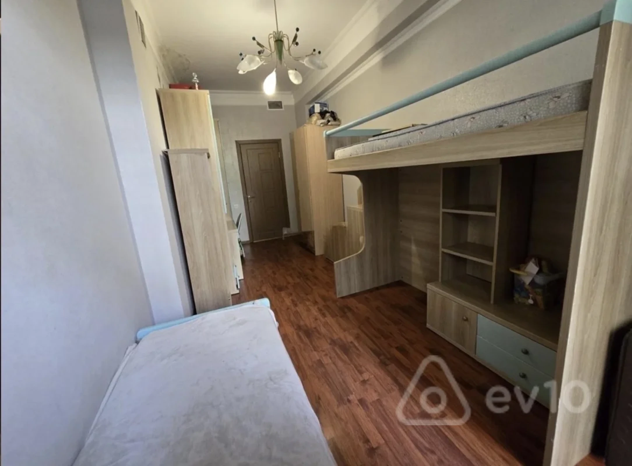 Satılır 4 otaqlı yeni tikili 161 m²