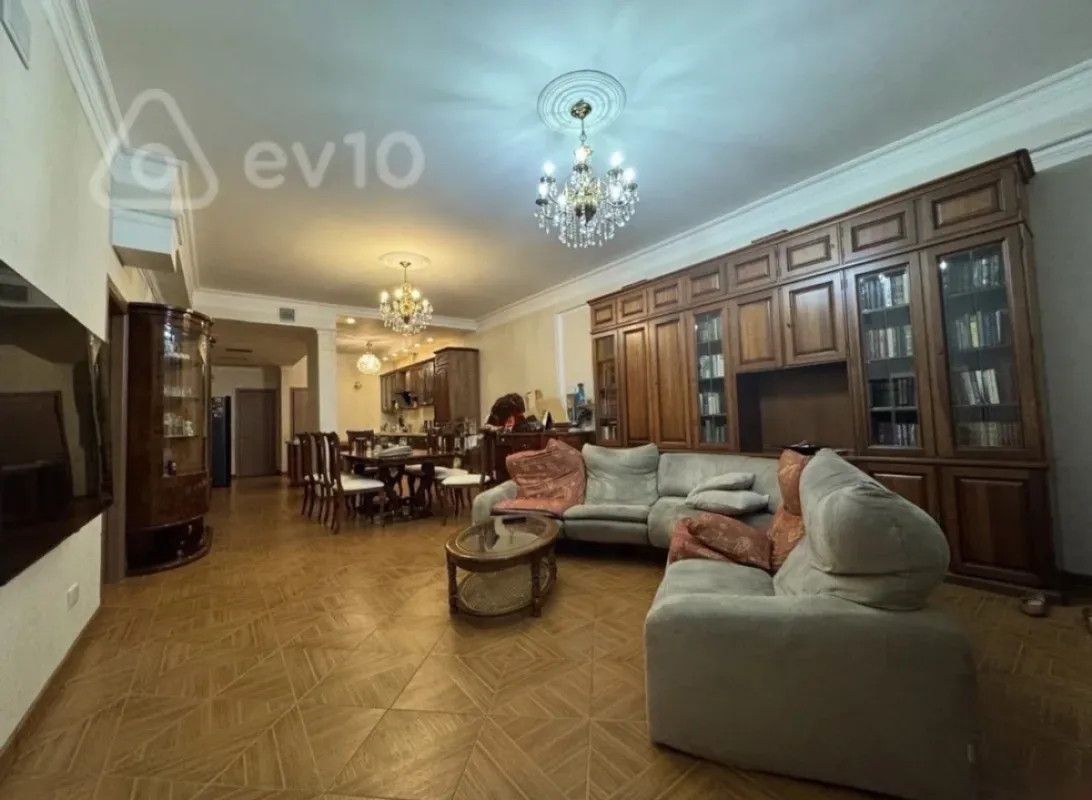 Satılır 4 otaqlı yeni tikili 161 m²