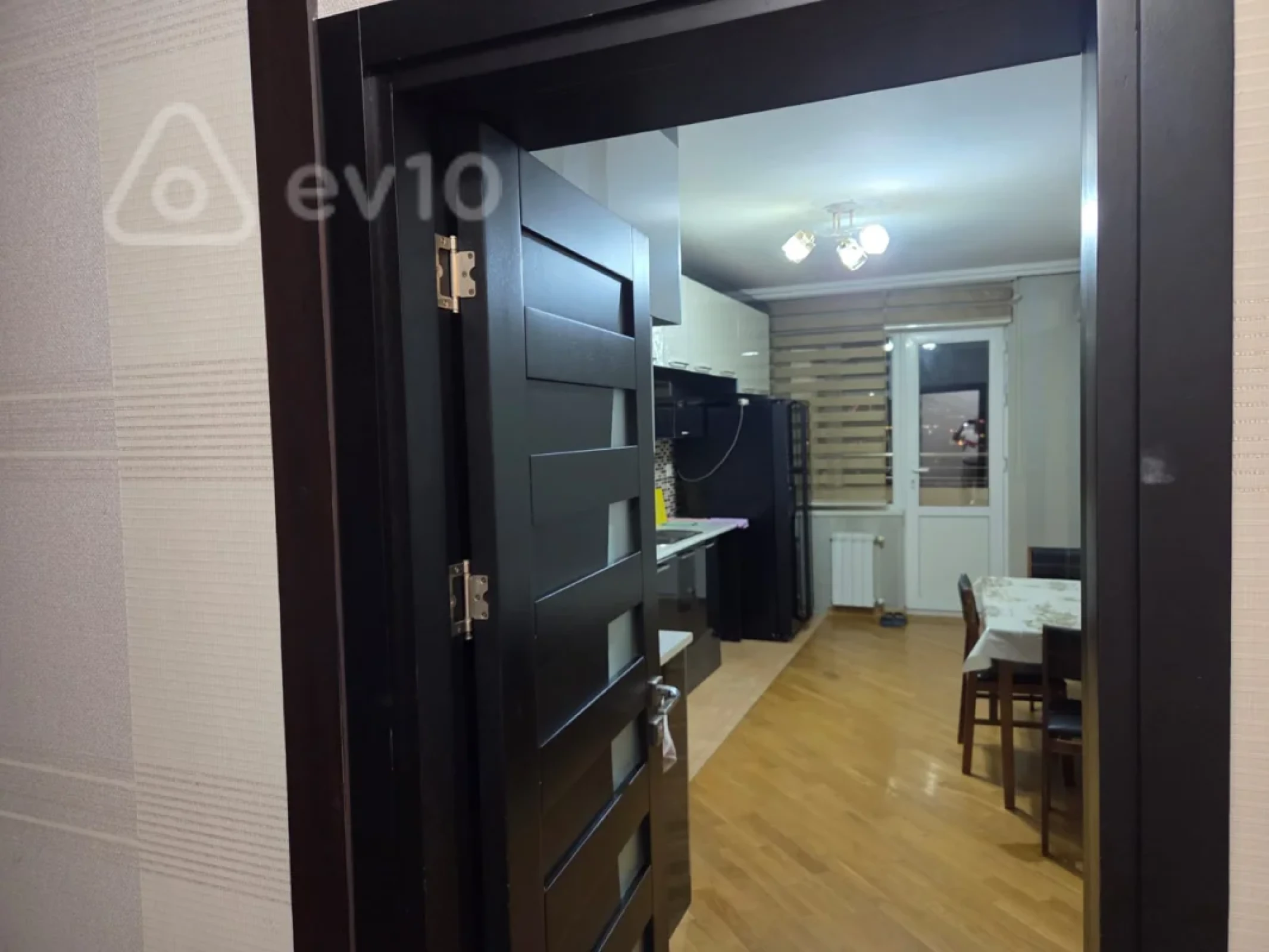Kirayə verilir 2 otaqlı yeni tikili 101 m²