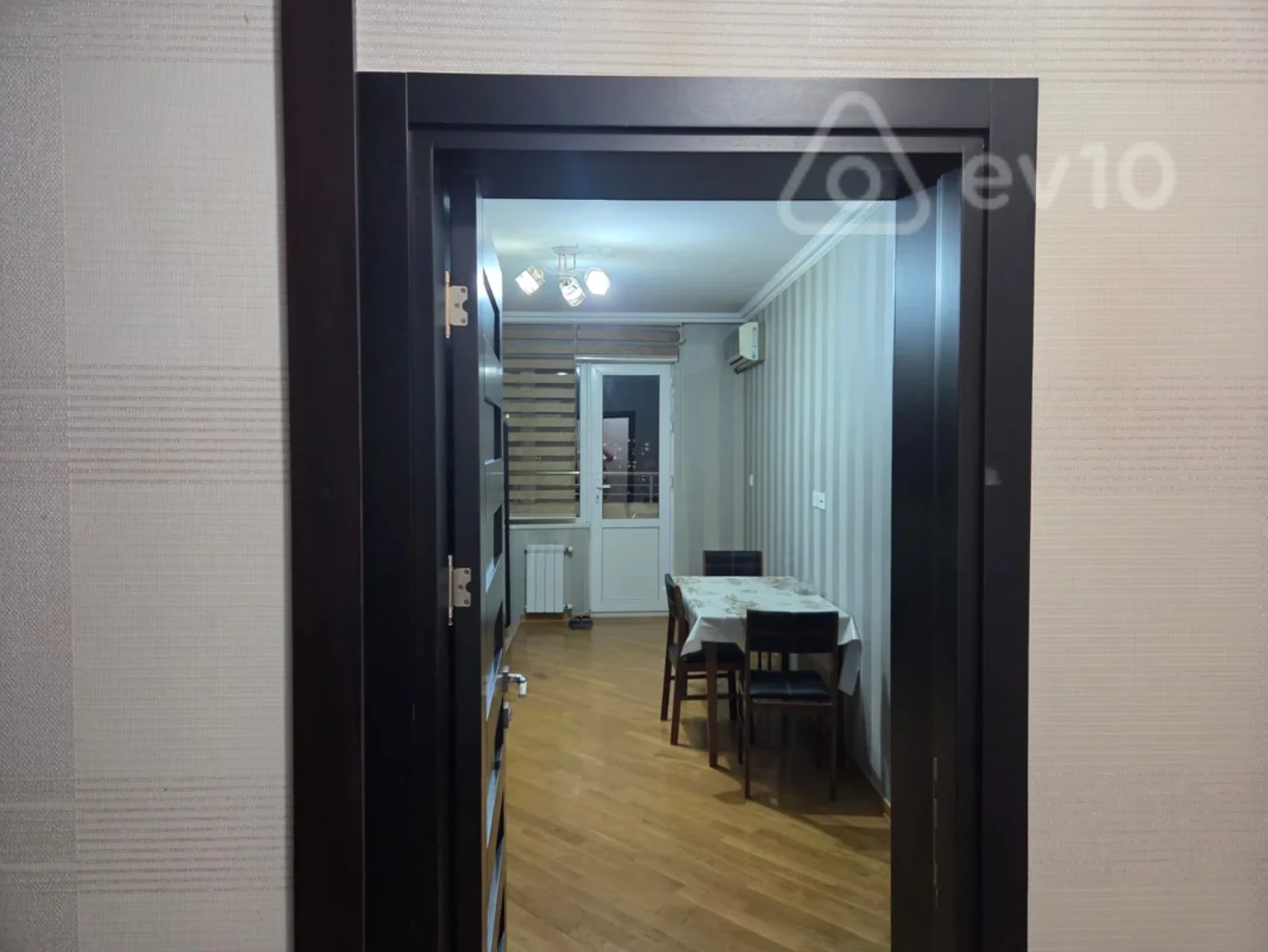 Kirayə verilir 2 otaqlı yeni tikili 101 m²