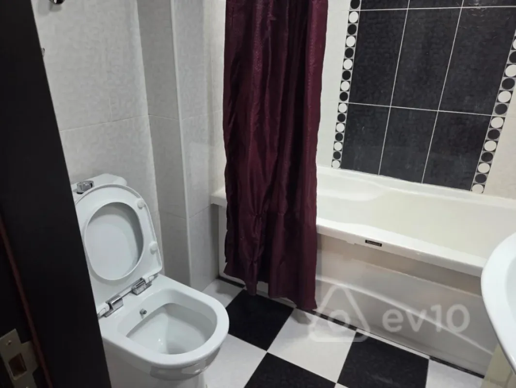 Kirayə verilir 2 otaqlı yeni tikili 101 m²