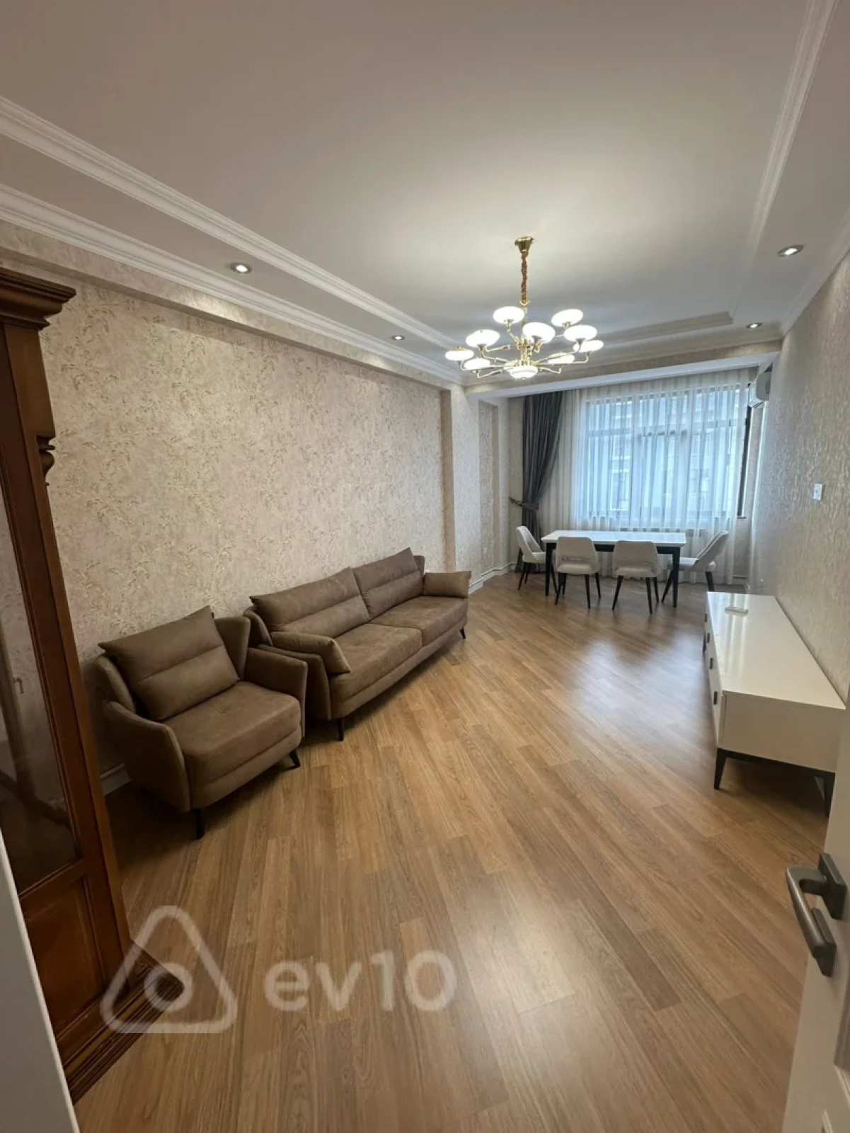 Kirayə verilir 2 otaqlı yeni tikili 70 m²