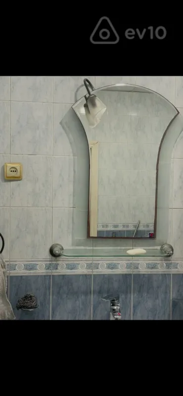 Kirayə verilir 2 otaqlı köhnə tikili 70 m²