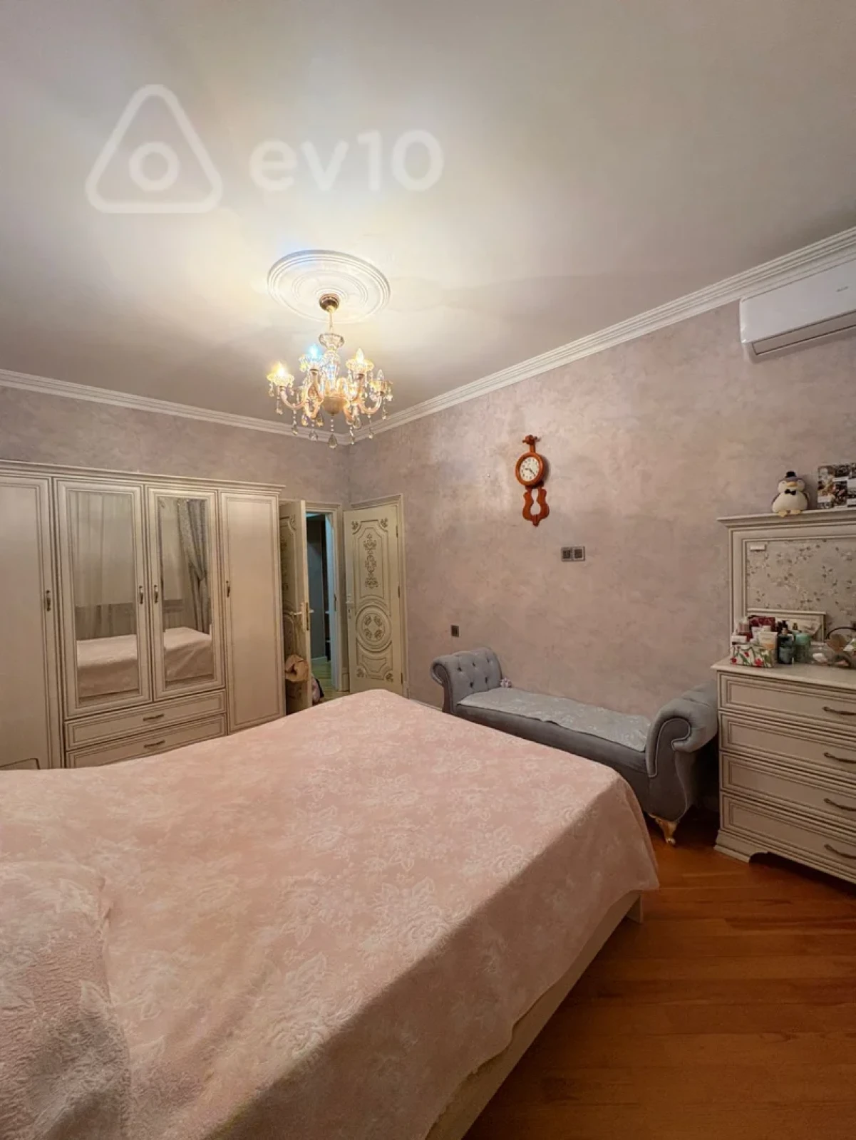 Satılır 6 otaqlı yeni tikili 230 m²