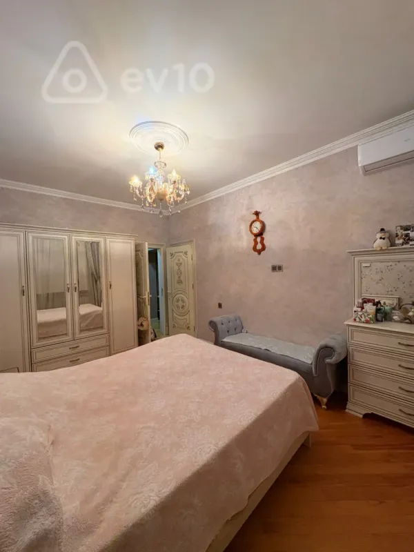 Satılır 6 otaqlı yeni tikili 230 m²