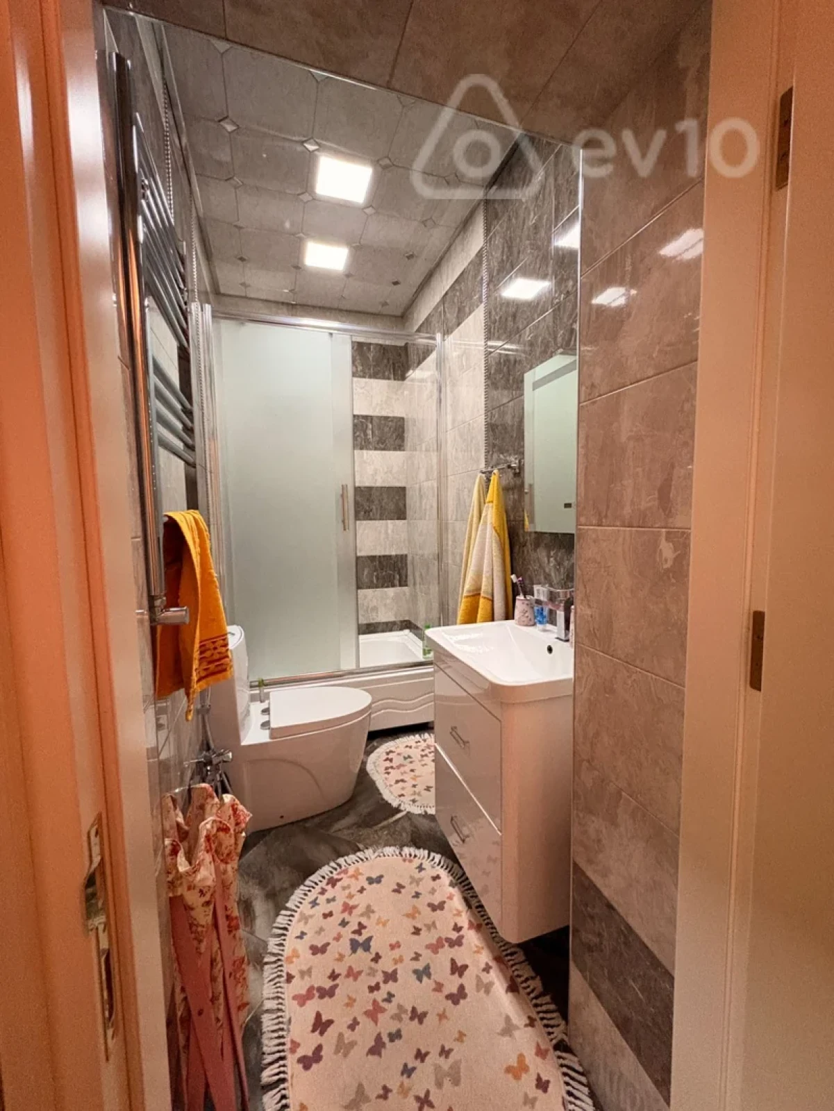 Satılır 6 otaqlı yeni tikili 230 m²