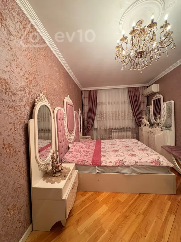 Satılır 6 otaqlı yeni tikili 230 m²