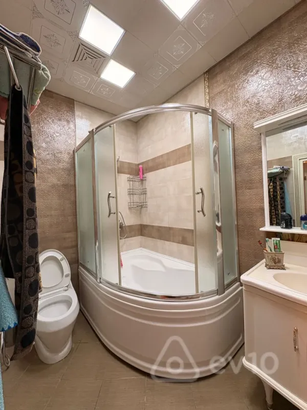 Satılır 6 otaqlı yeni tikili 230 m²