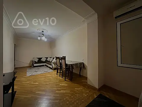 Satılır 3 otaqlı köhnə tikili 76 m²