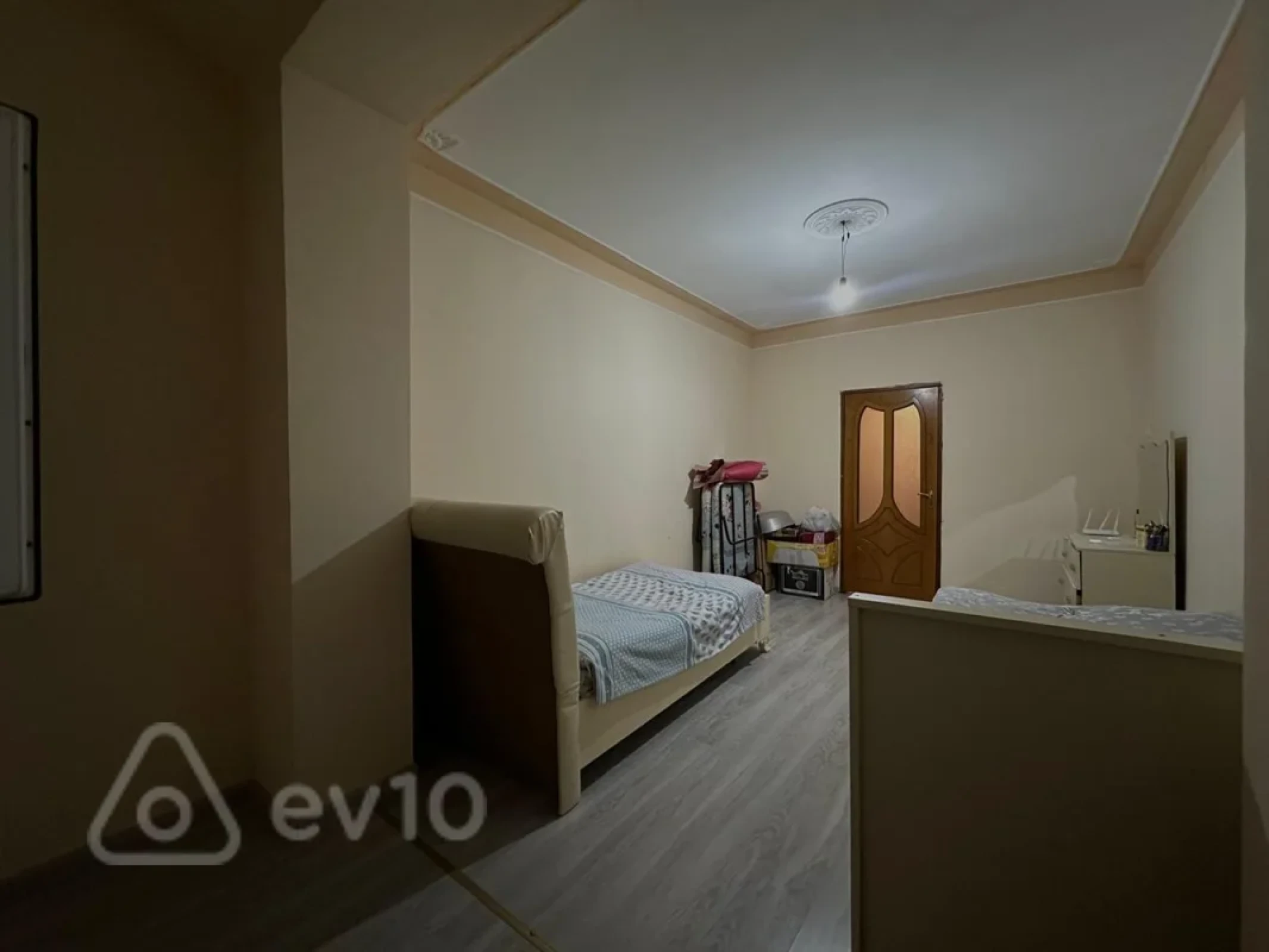 Satılır 3 otaqlı köhnə tikili 76 m²
