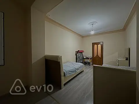 Satılır 3 otaqlı köhnə tikili 76 m²