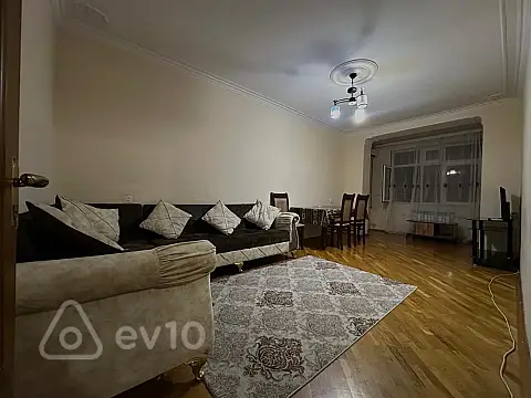 Satılır 3 otaqlı köhnə tikili 76 m² — Bakı, Nizami 3 otaq 76.00 m²