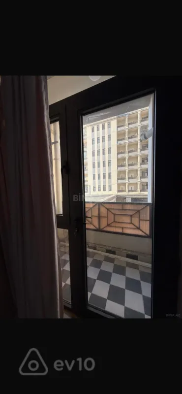 Kirayə verilir 2 otaqlı yeni tikili 70 m²