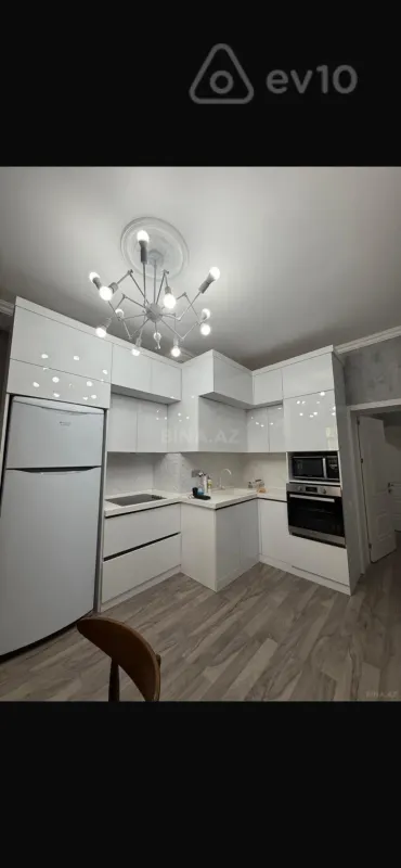 Kirayə verilir 2 otaqlı yeni tikili 70 m²