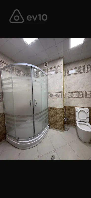 Kirayə verilir 2 otaqlı yeni tikili 70 m²