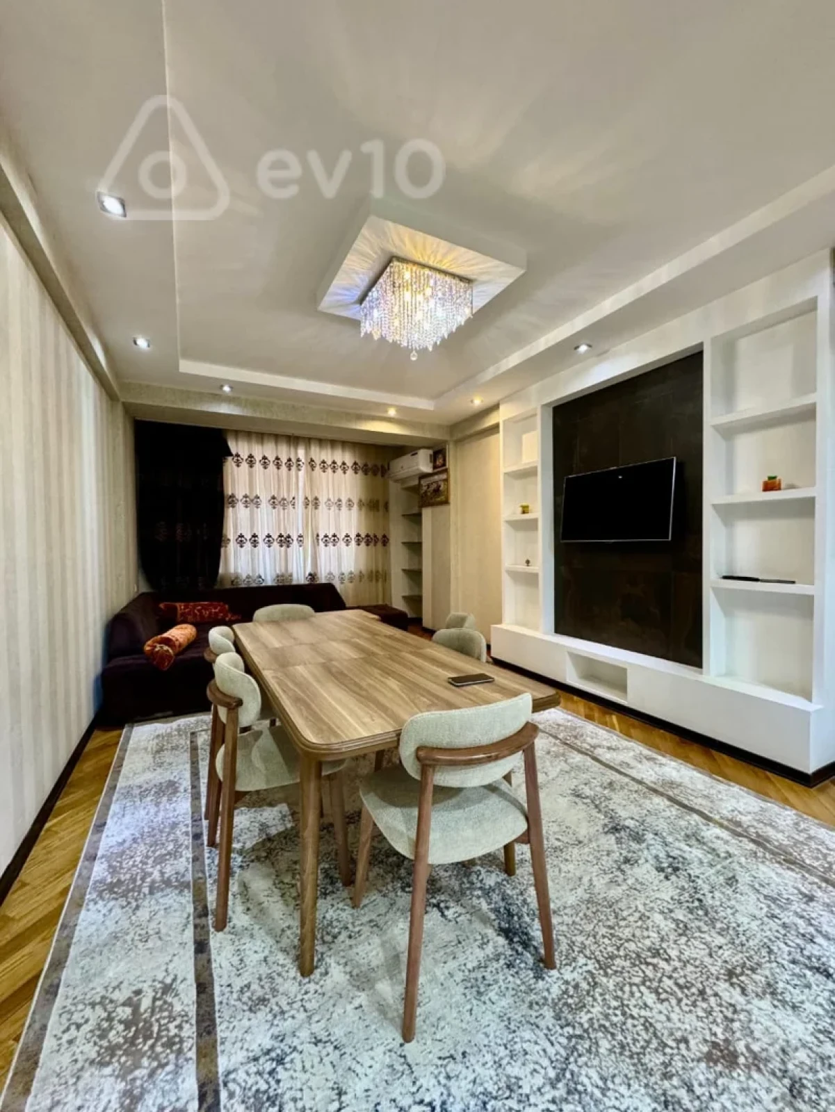 Kirayə verilir 3 otaqlı yeni tikili 120 m²